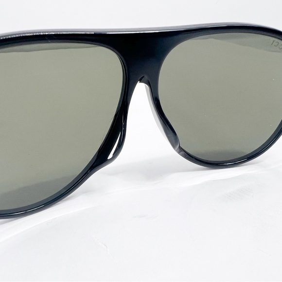 Gucci GG 0829SA 001 Mask Sunglasses - Picture 9 of 14